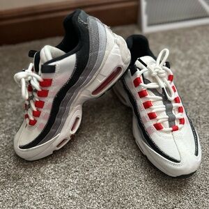 Nike Air Max 95 - Size 5.5